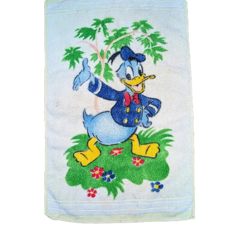 VINTAGE DISNEY DONALD DUCK BATHROOM TOWEL